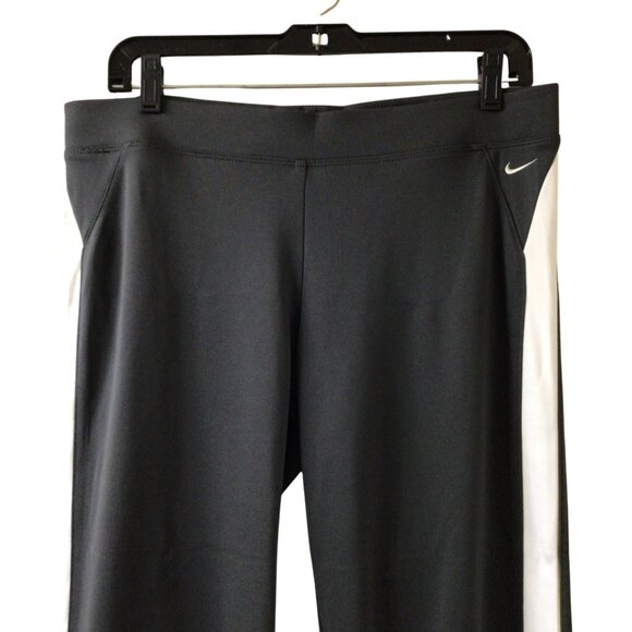 Nike Pants Women’s M Medium 8 10 Gray Striped Cropped Capri Active Wear Athletic - Picture 3 of 10